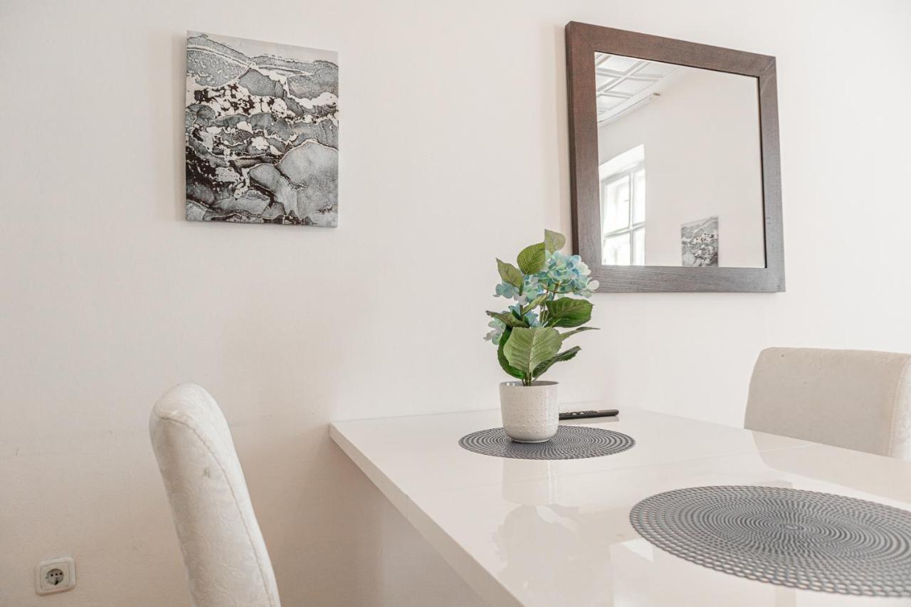 Central Belvedere 3Br Shared Apartment - 12 Min From City Center Wenen Buitenkant foto