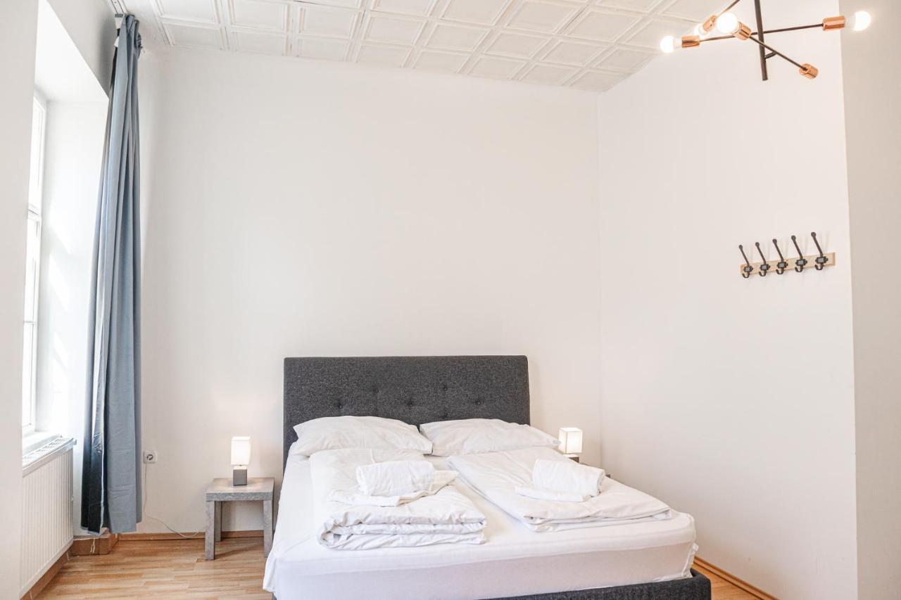 Central Belvedere 3Br Shared Apartment - 12 Min From City Center Wenen Buitenkant foto