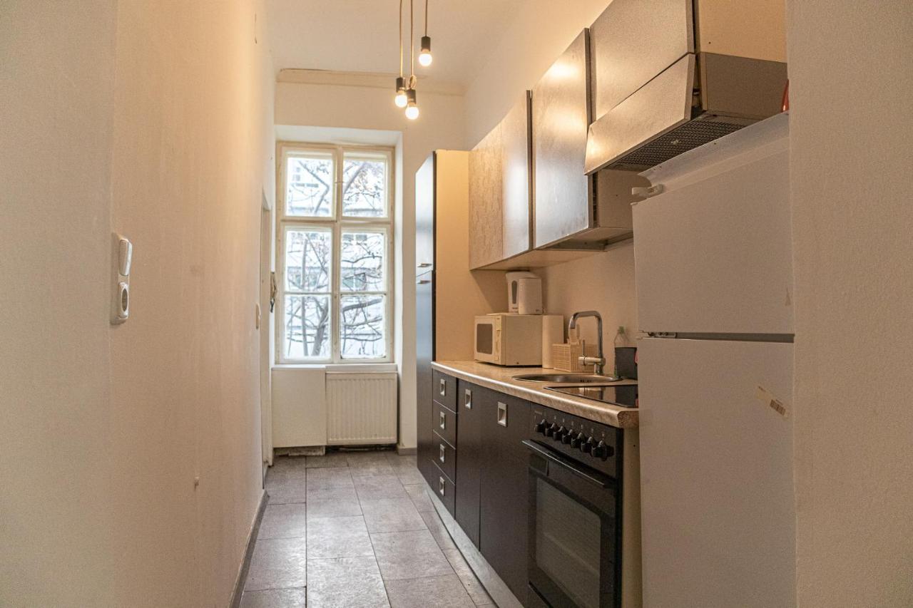 Central Belvedere 3Br Shared Apartment - 12 Min From City Center Wenen Buitenkant foto