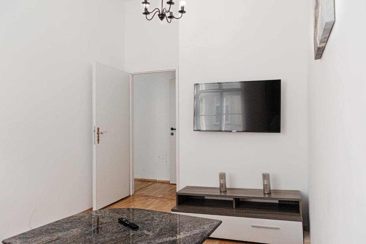 Central Belvedere 3Br Shared Apartment - 12 Min From City Center Wenen Buitenkant foto