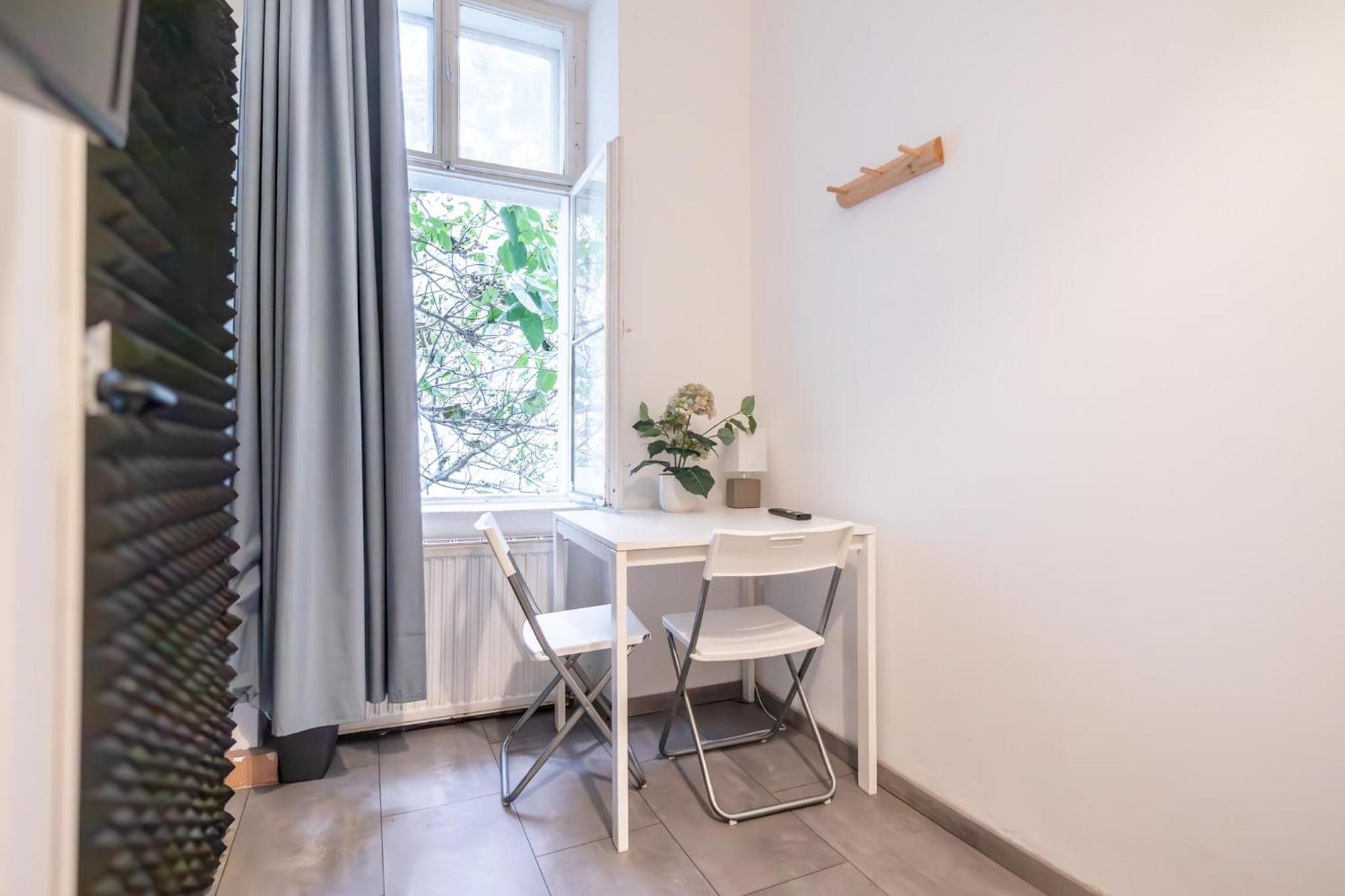 Central Belvedere 3Br Shared Apartment - 12 Min From City Center Wenen Buitenkant foto