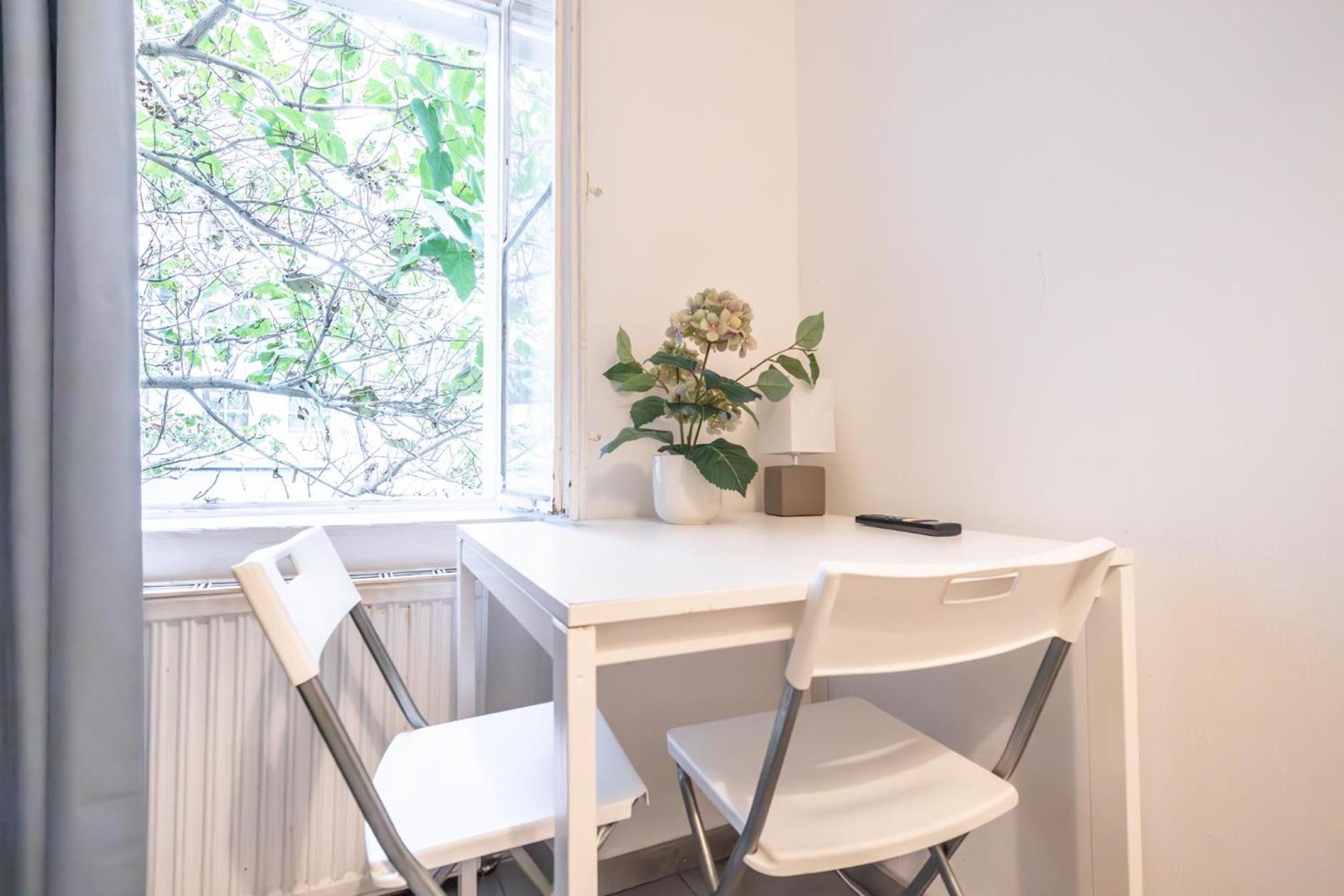Central Belvedere 3Br Shared Apartment - 12 Min From City Center Wenen Buitenkant foto