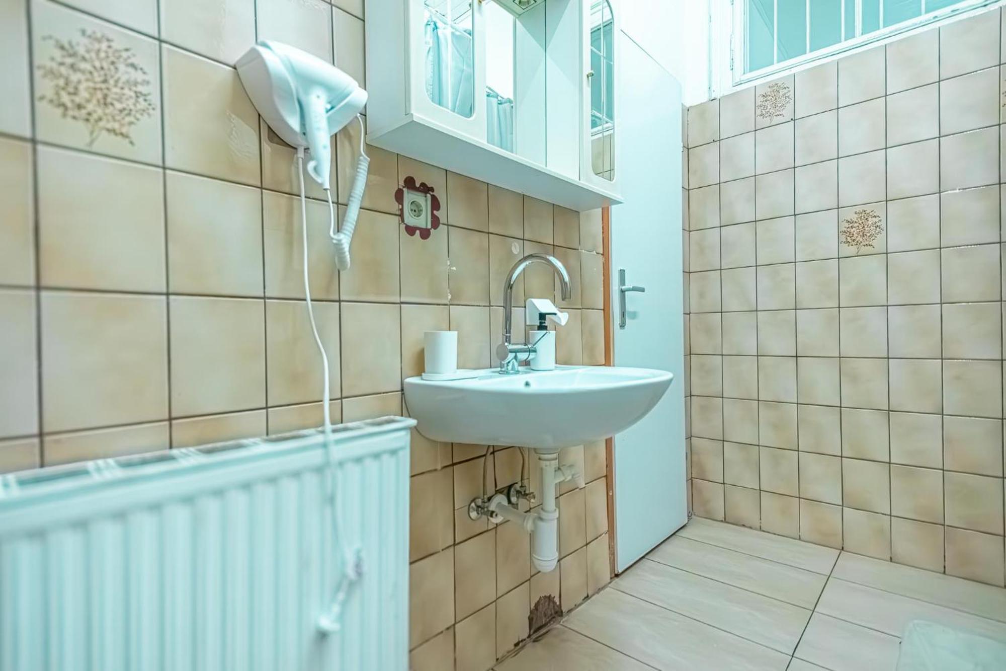 Central Belvedere 3Br Shared Apartment - 12 Min From City Center Wenen Buitenkant foto